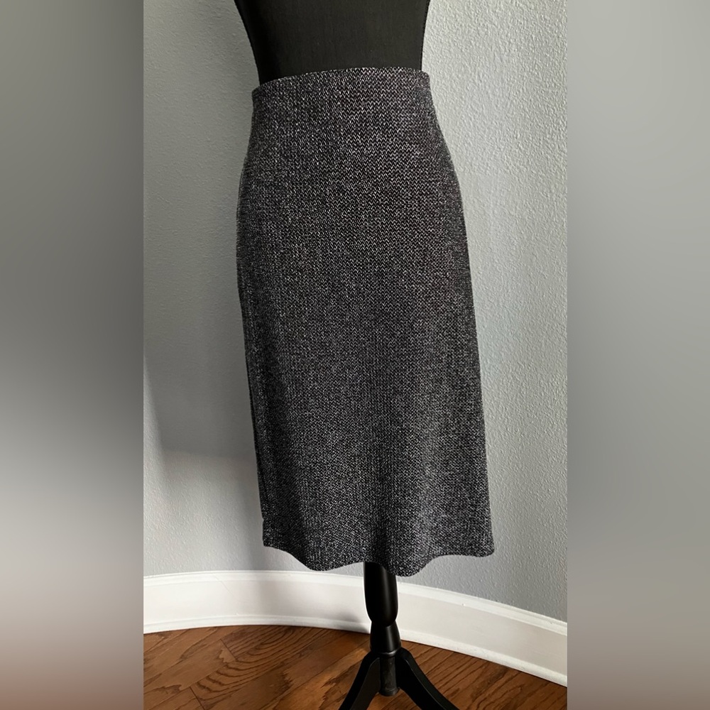 Simply Styled black with silver threads fully lined pencil skirt size XL